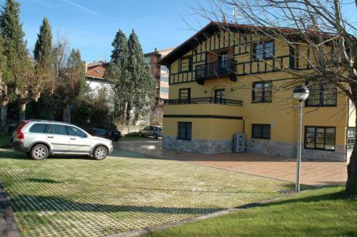 Hotel Restaurante Aldama Amurrio Exterior photo