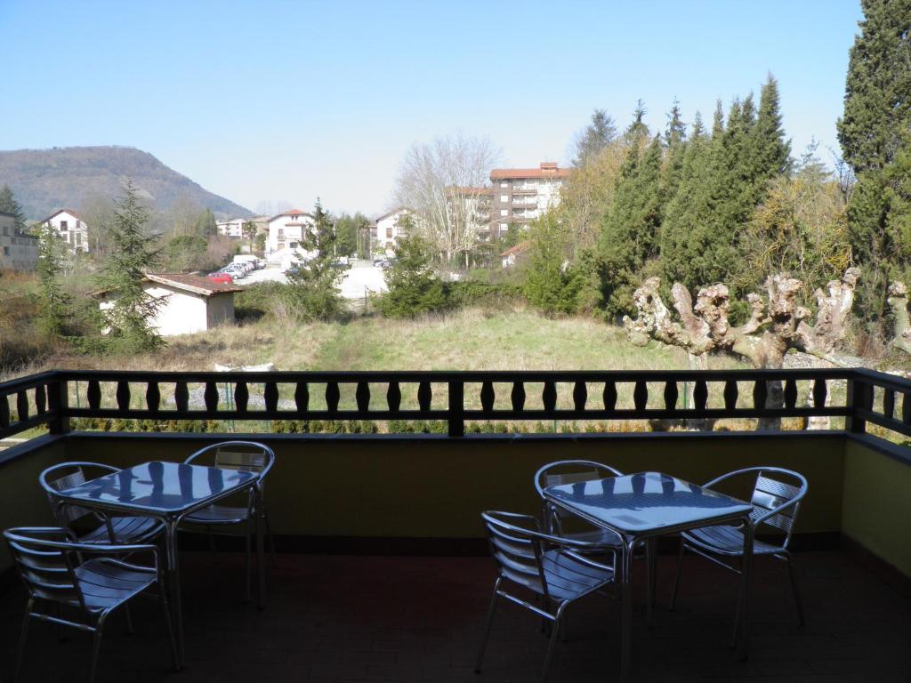 Hotel Restaurante Aldama Amurrio Exterior photo